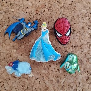 LOT OF 5 CROCS JIBBITZ